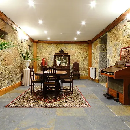 Фермерский дом Casa De Chouselas